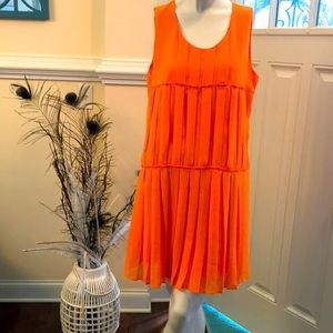 MILANO “orange” SZ 10 BEAUTIFUL ORANGE PLEATS FULLY LINED. SO LIGHTWEIGHT ❤️IT❤️